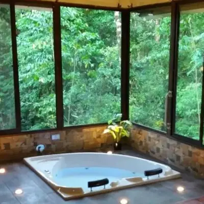 Tropical Suites & Villas