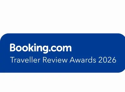 a blue text box with the words travel review awards at Villasjungle 2 in Sámara