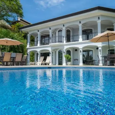 Casa Patron 6 bdrs pool in Los Suenos