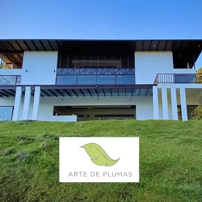 Arte de Plumas birding lodge