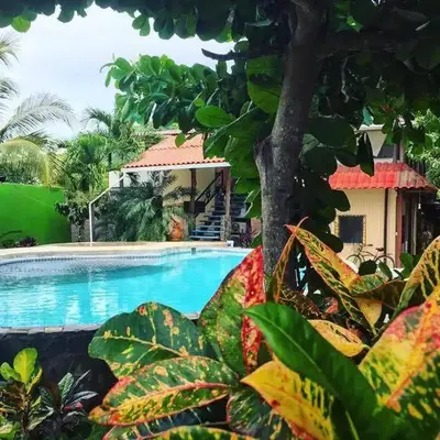 Beautiful Second Story Apartment 202 Next to Playa Flamingo