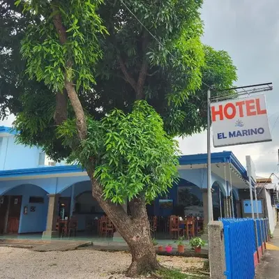 Hotel y Restaurante El Marino
