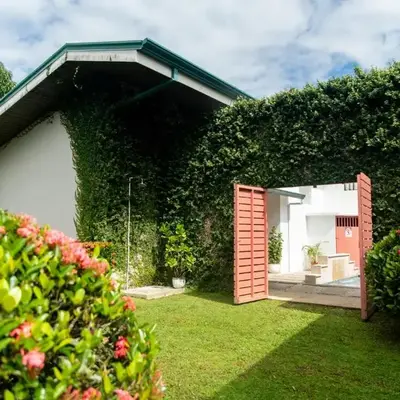 Hotel Por Qué No