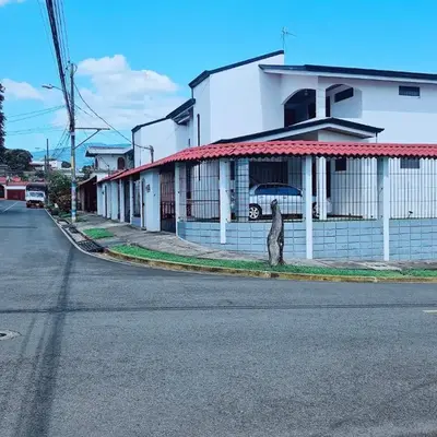 Don Carlos Place UPPER UNIT