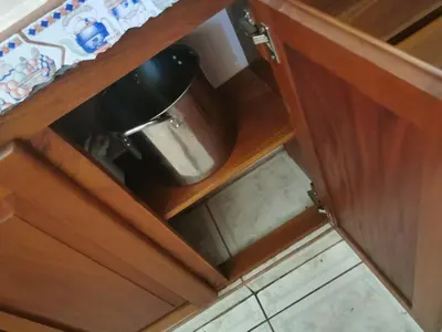 a cupboard with a pot sitting inside of it at Beach house Matapalo Santa Cruz in Matapalo