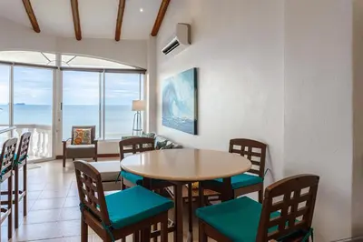 Gallery image of Sunset 303 - Ocean View 3 Br Condo in Tempate