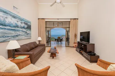 Gallery image of Sunrise 20- 3 Bedroom Ocean View Penthouse Condo in Tamarindo