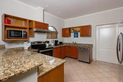Gallery image of Sunrise 20- 3 Bedroom Ocean View Penthouse Condo in Tamarindo