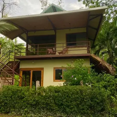 Jazlyn Lodge