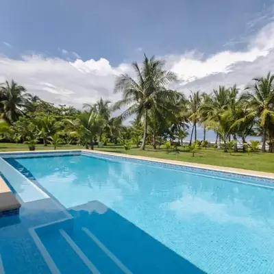 Salvatierra Beachfront Hotel