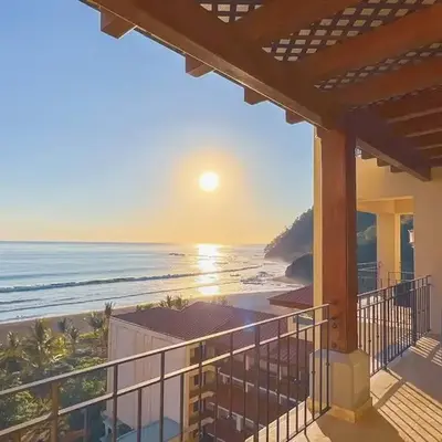 Seaview Oasis 1-BR Suite in Croc's casino resort