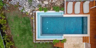 an overhead view of a swimming pool in a yard at Villa Laia - Santa Teresa in Santa Teresa Beach